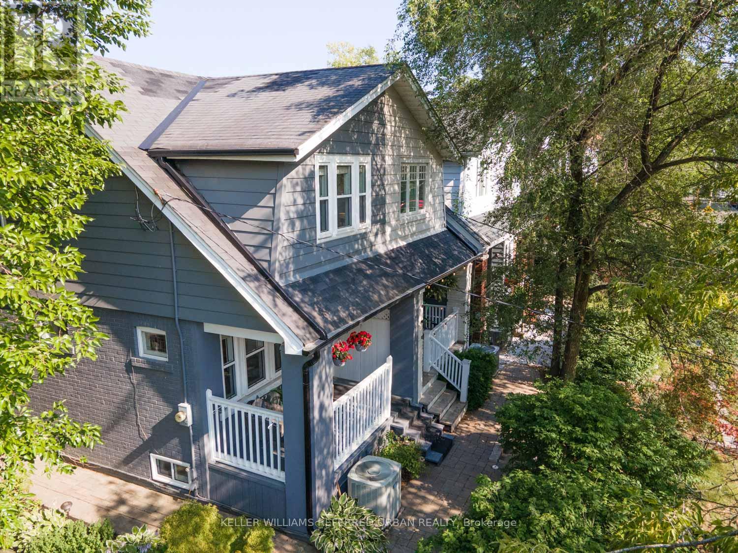 231 LEE AVENUE|Toronto (The Beaches), Ontario M4E2P4