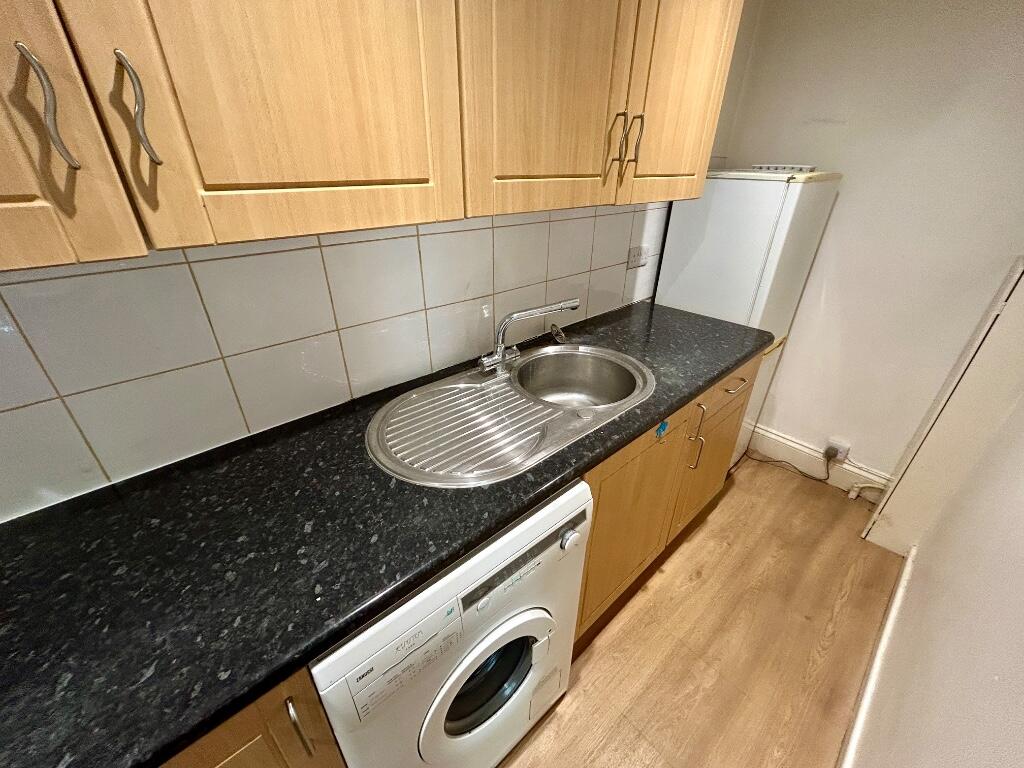 Additional image 11 of Glen Road, Boscombe Spa, studio flat with conservatory