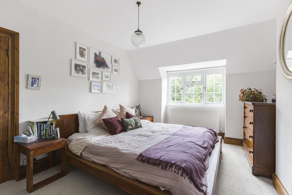 Additional image 11 of The Cottages, Pottersheath Road, Welwyn, AL6