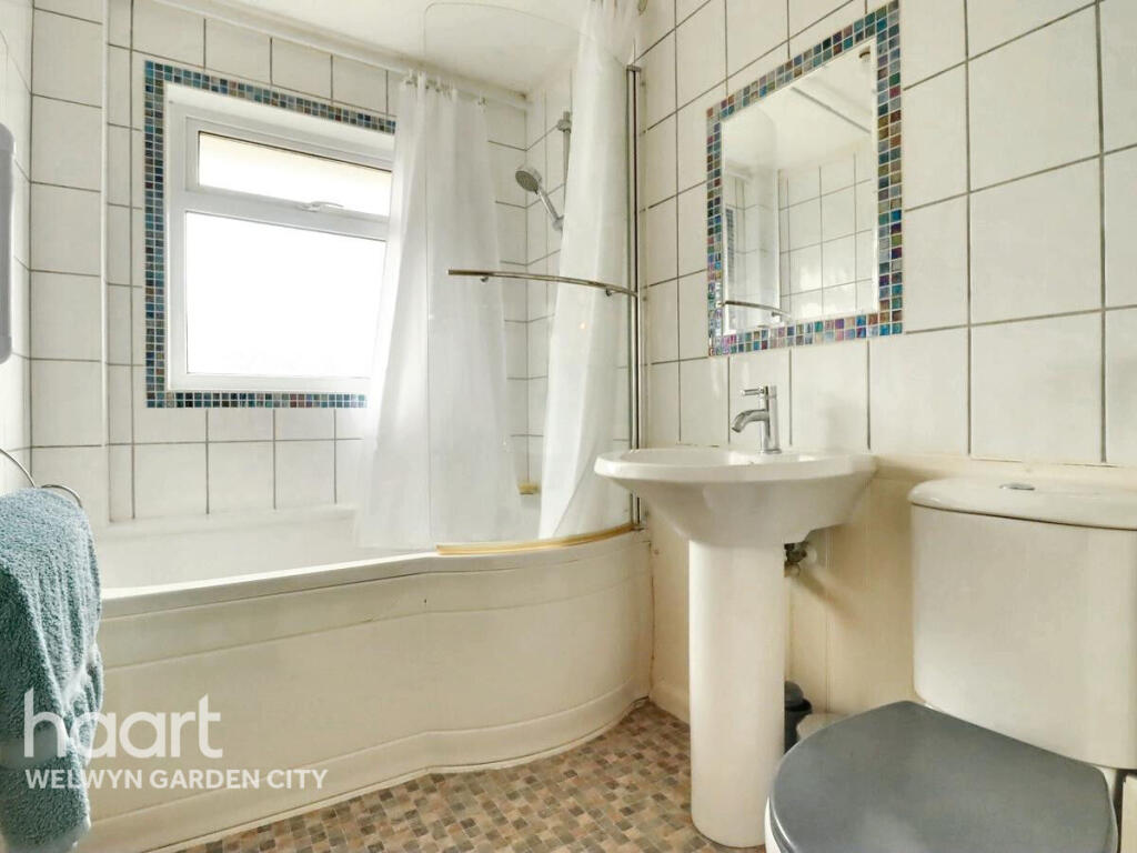 Additional image 9 of Yew Grove, Welwyn Garden City