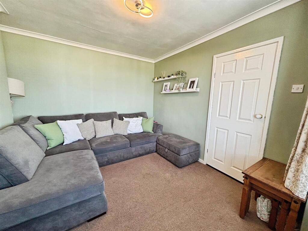 Additional image 5 of Ascot Drive, Bradford, BD7 4NN