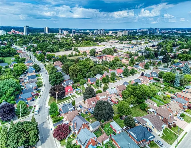 Additional image 50 of 32 Ellis Ave