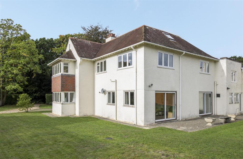 Additional image 7 of Sea View Road, Highcliffe, Christchurch