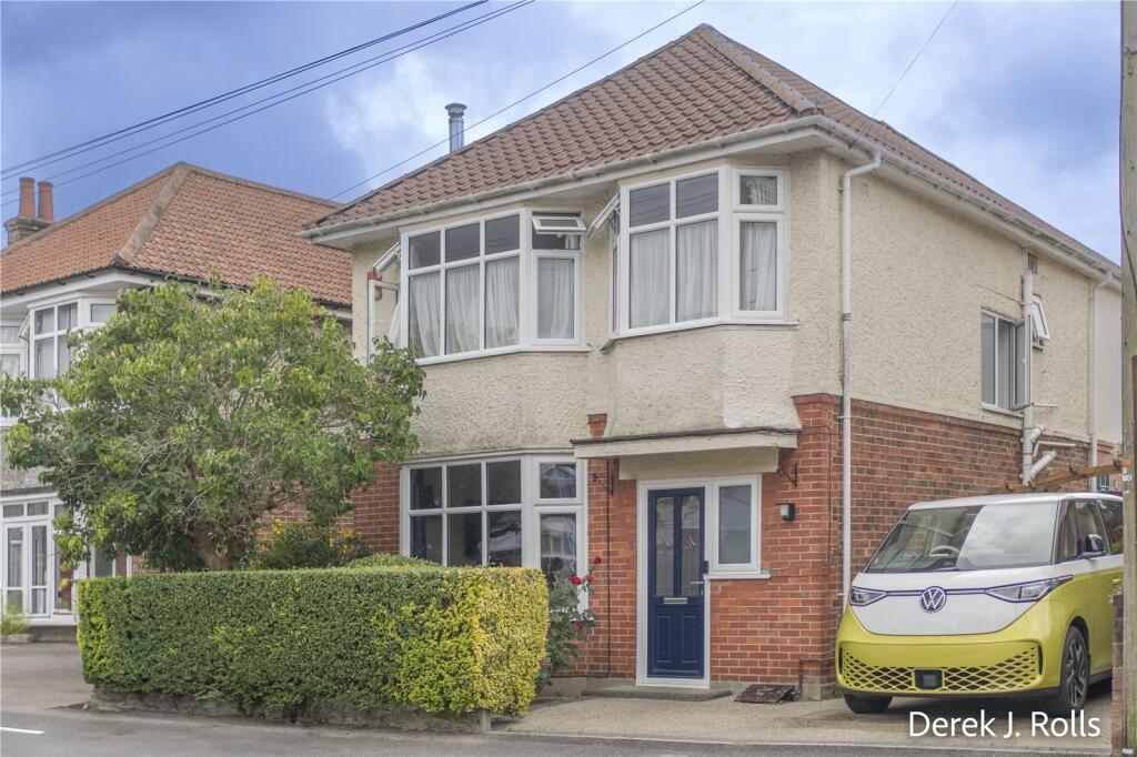 Coombe Gardens, Bournemouth, Dorset, BH10