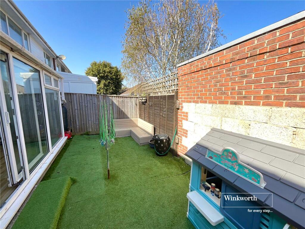 Additional image 13 of Norris Gardens, New Milton, Hampshire, BH25