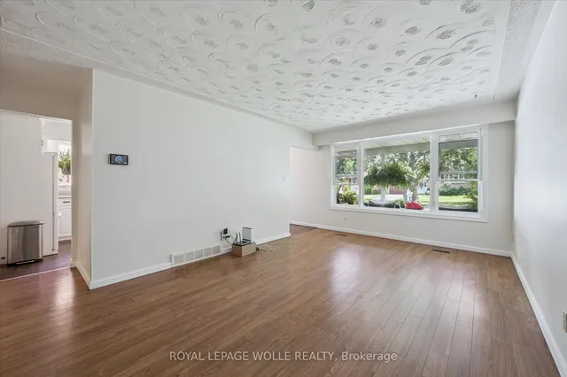 Additional image 9 of 218 Overlea Dr