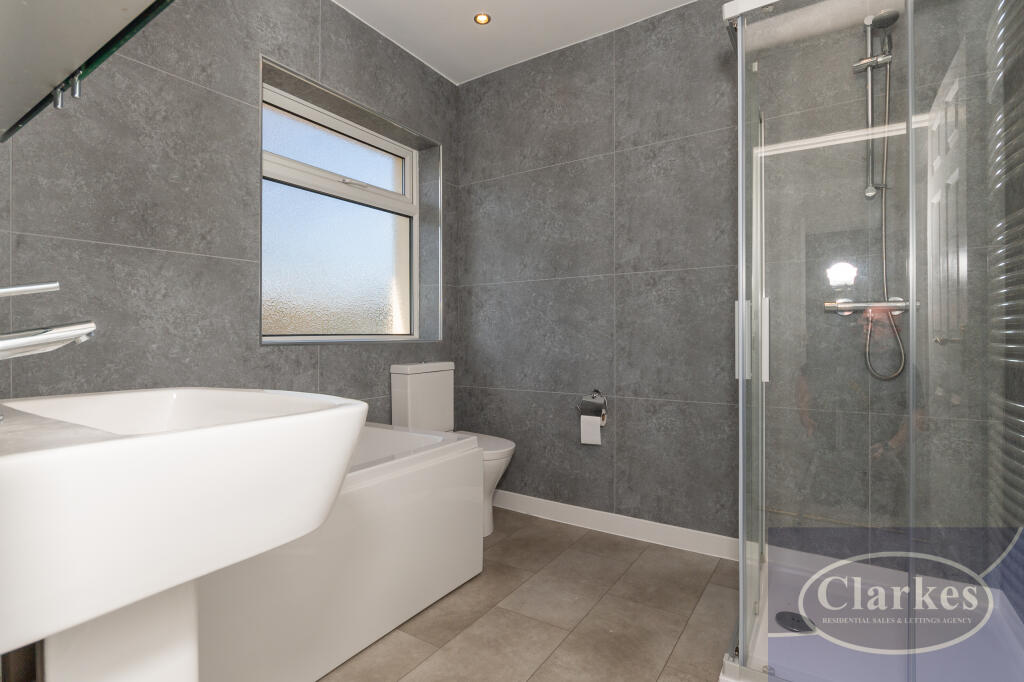 Additional image 11 of LARGE 3 DOUBLE BED West Way, Bournemouth