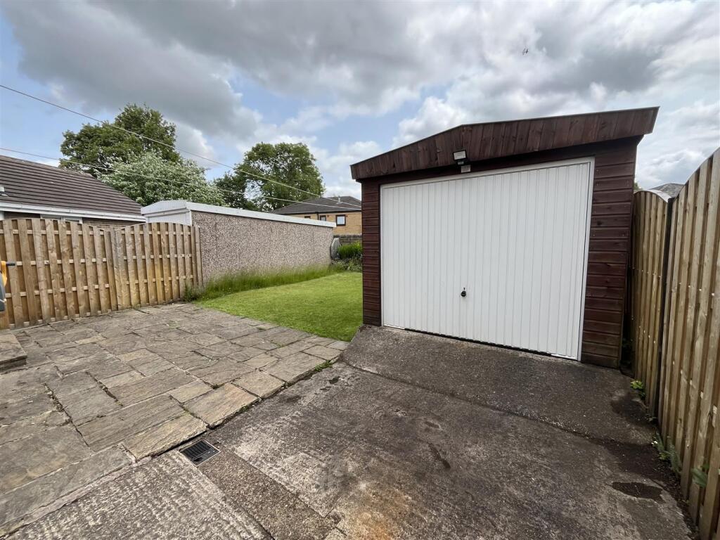 Additional image 21 of Bourbon Close, Bradford