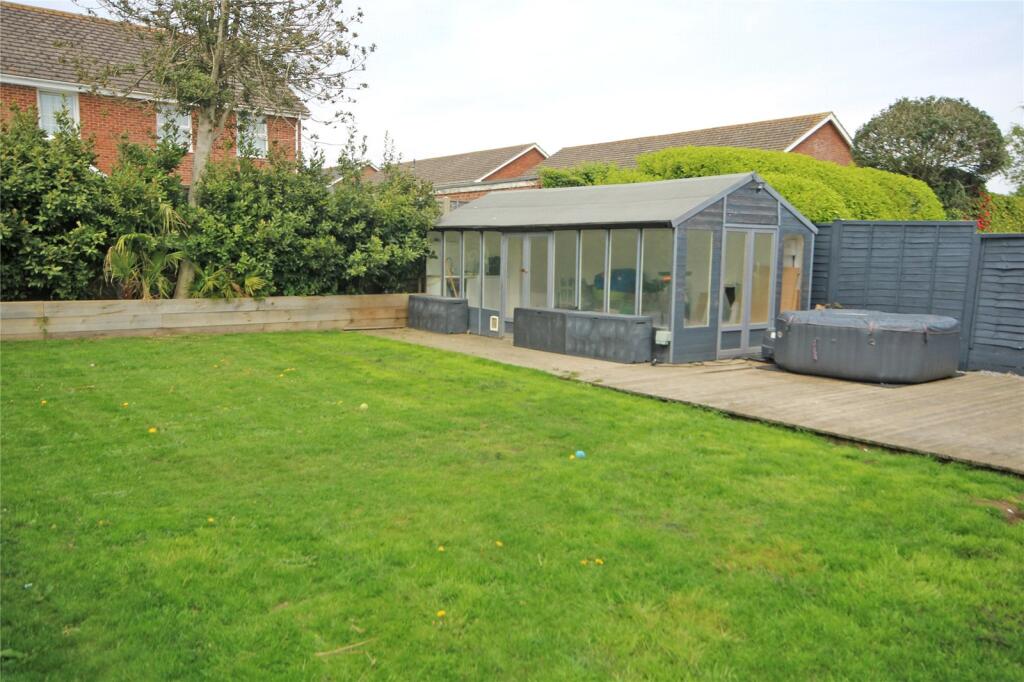 Additional image 15 of Seacroft Avenue, Barton on Sea, New Milton, Hampshire, BH25