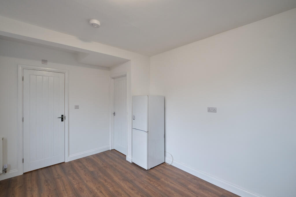 Additional image 13 of Warley Road, Oldbury, B68