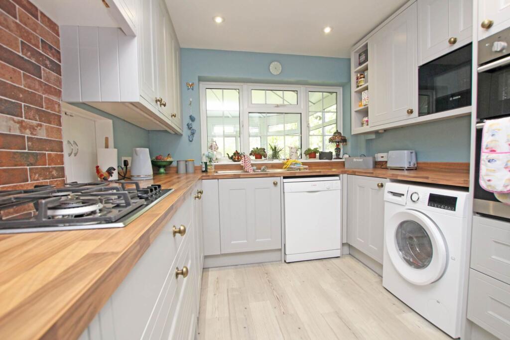 Additional image 2 of Chesterfield Gardens, Eastbourne, BN20 7NJ