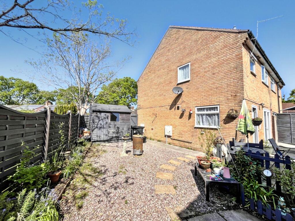 Additional image 17 of Barrow Way, Bournemouth * Close Castle Point *