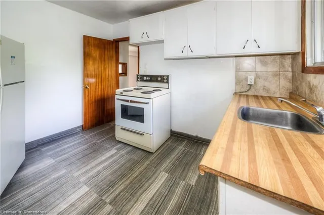 Additional image 13 of 126 Clive Rd