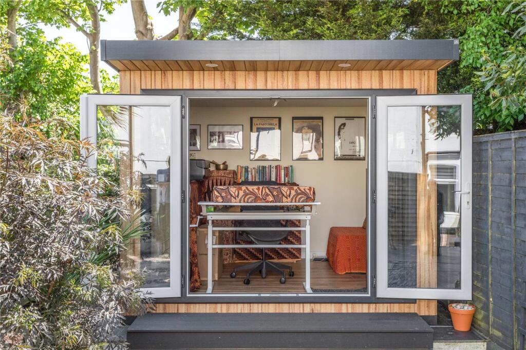 Additional image 5 of Highcroft Villas, Brighton, East Sussex, BN1