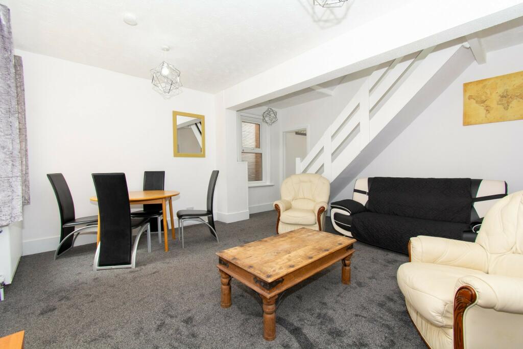 Additional image 13 of 4 DOUBLE Bed Student house on Hankinson Road