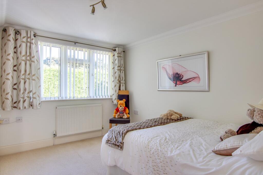 Additional image 29 of Glen Close, Barton on Sea, New Milton, BH25