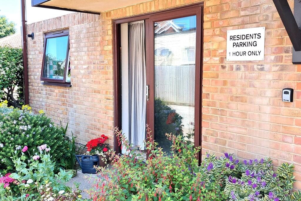 Additional image 12 of Shoreacre Marine Drive East Barton on Sea BH25 7DT