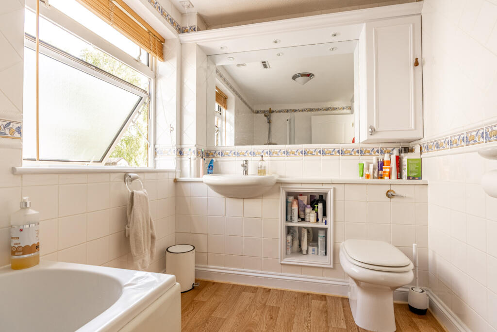 Additional image 17 of The Broadway, Wheathampstead, St. Albans, Hertfordshire, AL4