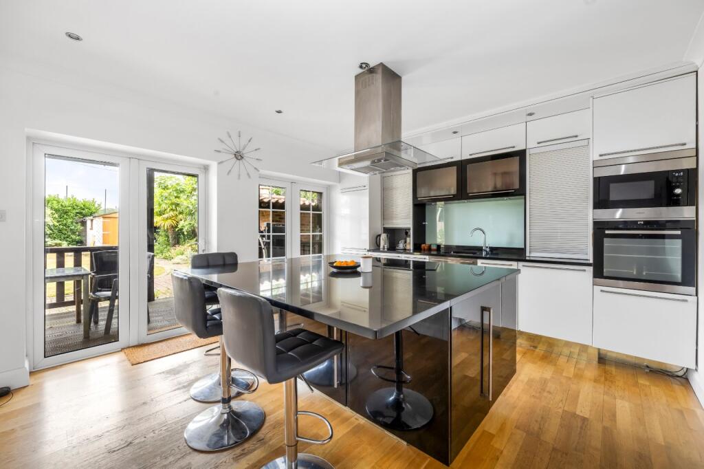 Additional image 21 of Upper Brighton Road, Worthing, BN14