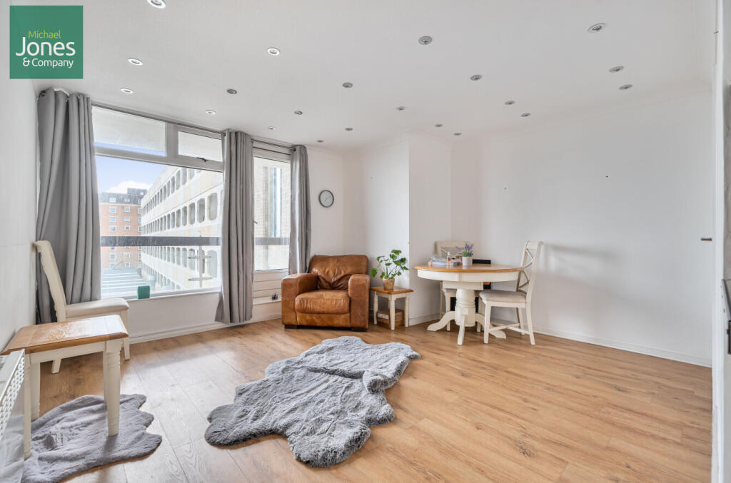 Additional image 3 of Knightsbridge House, Marine Parade, Worthing, West Sussex, BN11