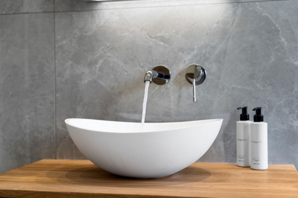 Additional image 26 of The Lodge, Little Stanrose Farm, Cox Green Road, Egerton, Bolton, BL7