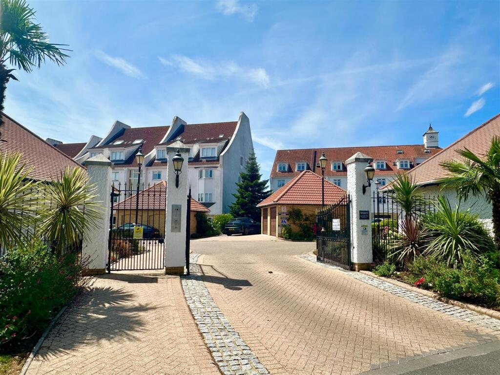 Additional image 32 of Lake Avenue, Poole