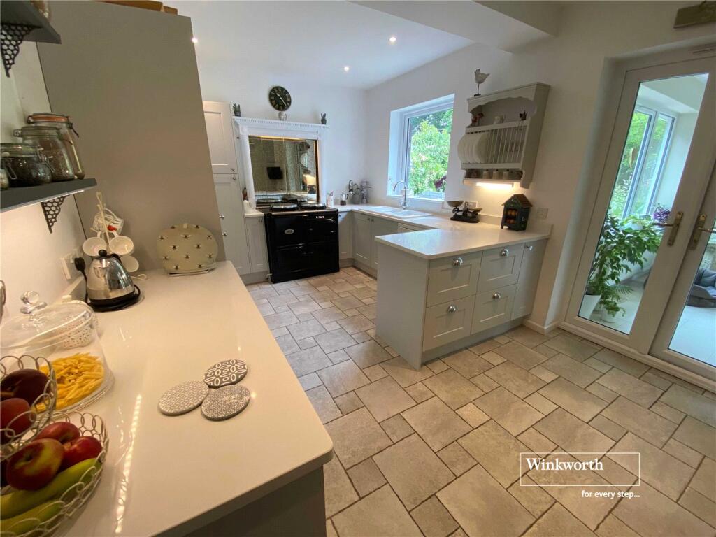 Additional image 21 of Shelley Close, Highcliffe, Dorset, BH23