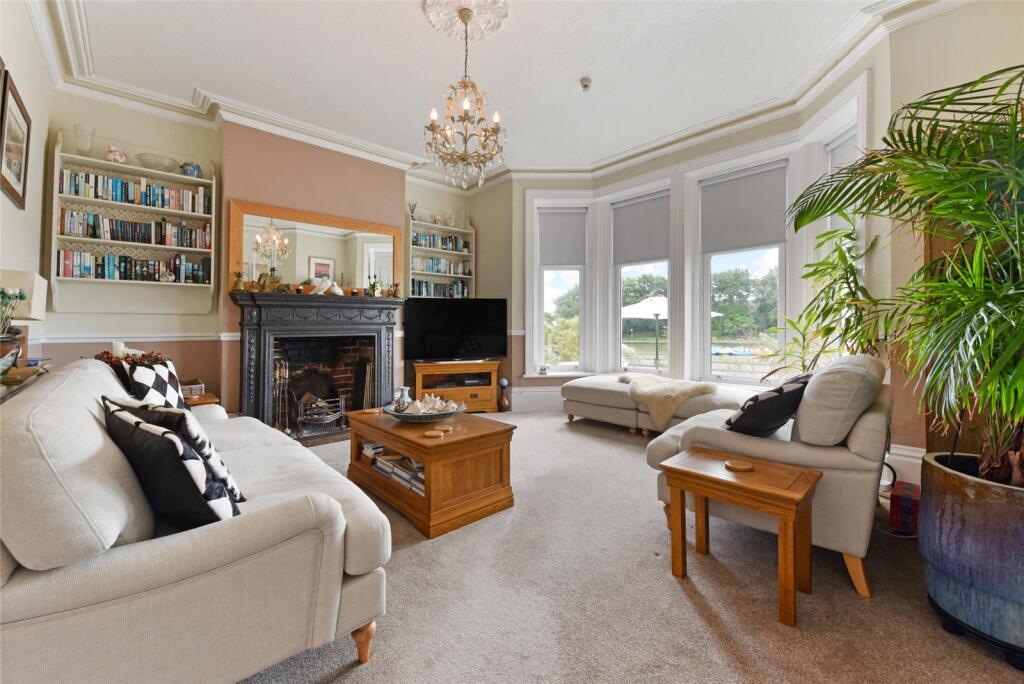 Additional image 3 of South Terrace, Littlehampton, West Sussex, BN17