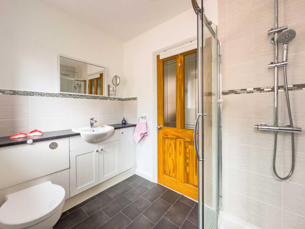 Additional image 17 of Craven Drive, Gomersal