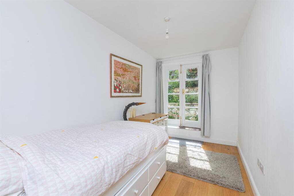 Additional image 6 of Park Crescent, Brighton