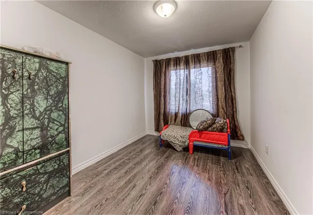 Additional image 27 of 40 Red Clover Cres