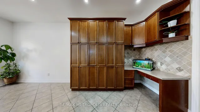 Additional image 10 of 301 Cook Rd