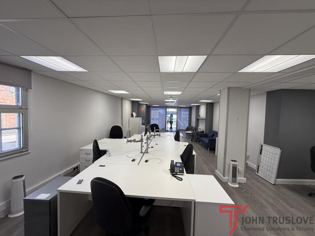 房产图片 8 - 红砖绿地西侧6号教堂绿地一楼，雷迪奇，B97 4DY