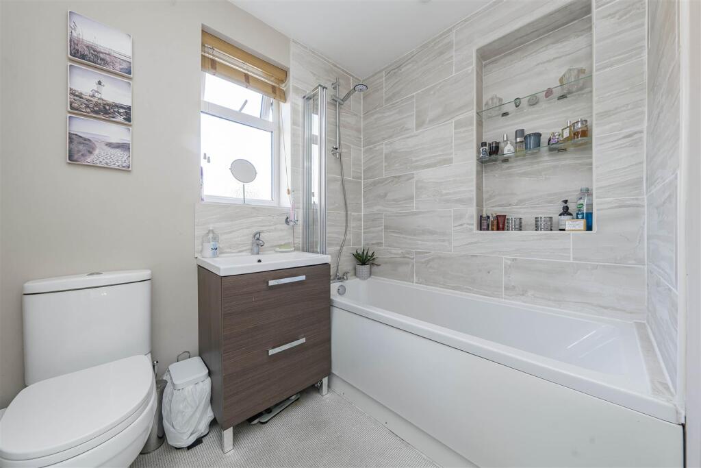 Additional image 13 of How Wood, Park Street, St. Albans