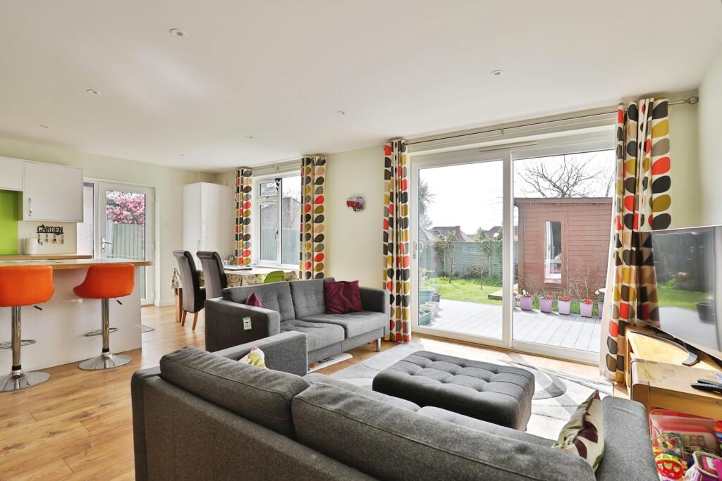 Additional image 3 of Upper Road, Poole, BH12