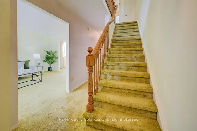 Additional image 3 of 71 Ripley Cres