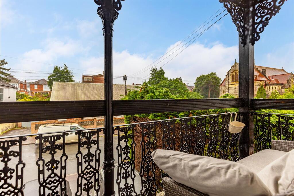 Additional image 9 of Stunning 1st Floor Apartment in Richmond Park Avenue