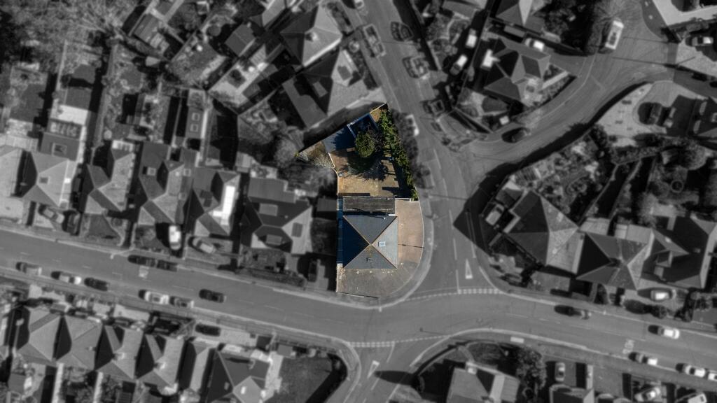 Additional image 4 of LARGE Commercial and Residential Space