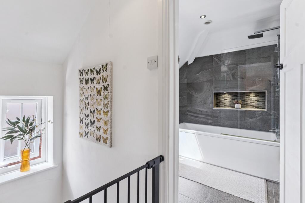 Additional image 17 of Two Oaks Drive, Welwyn, Hertfordshire, AL6 0EZ