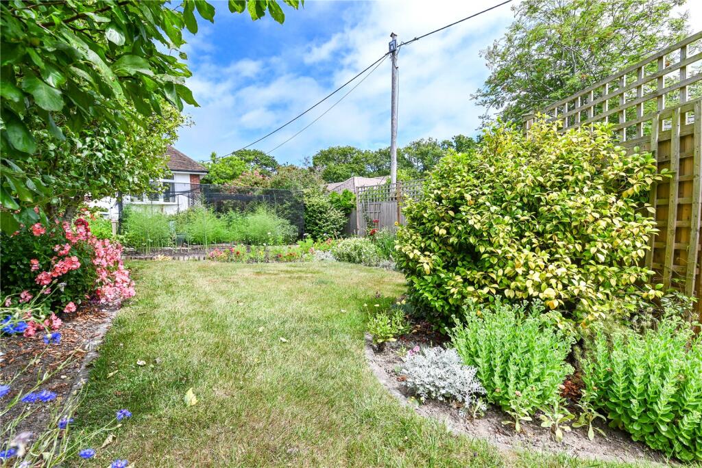 Additional image 19 of Highlands Road, Barton on Sea, New Milton, Hampshire, BH25