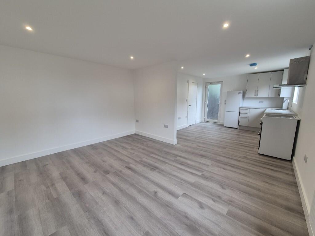 Additional image 8 of Studio B Shenley Lane, St. Albans, Hertfordshire, AL2