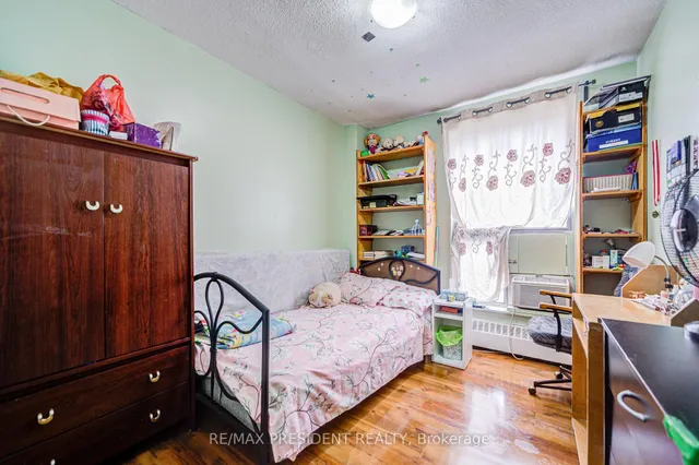 Additional image 28 of 10 Eddystone Ave Unit 250