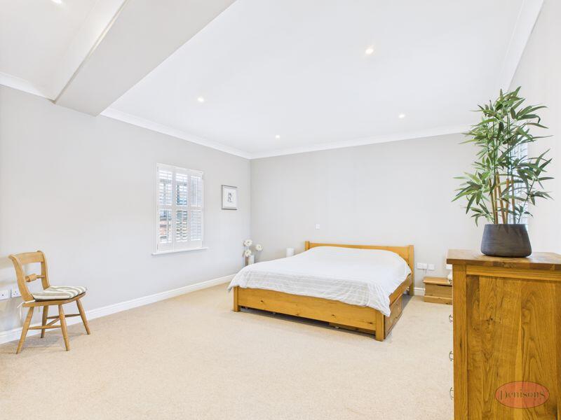 Additional image 15 of Town Centre