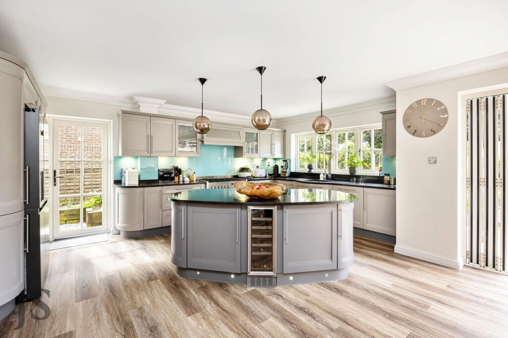 Additional image 7 of First Avenue, Worthing, West Sussex BN14 9NP