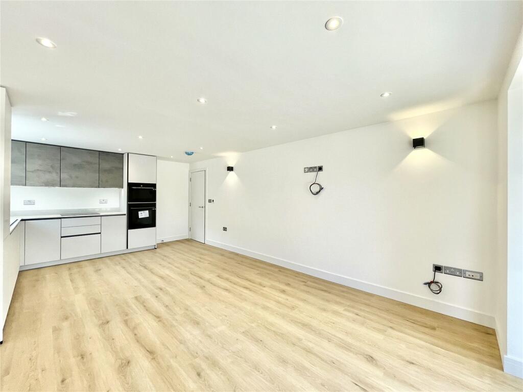 Additional image 10 of Lymington Road, Highcliffe On Sea, Christchurch, Dorset, BH23