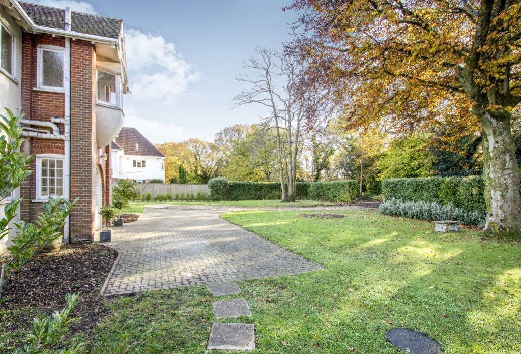 Additional image 8 of Sea View Road, Highcliffe, Christchurch