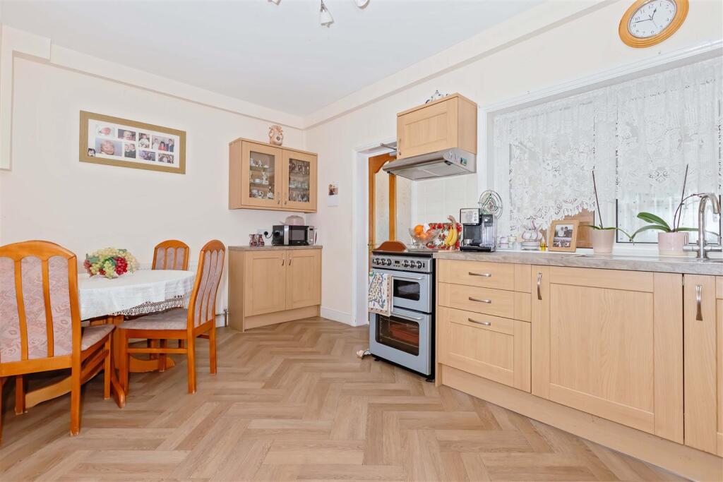 Additional image 15 of Grand Avenue, Worthing