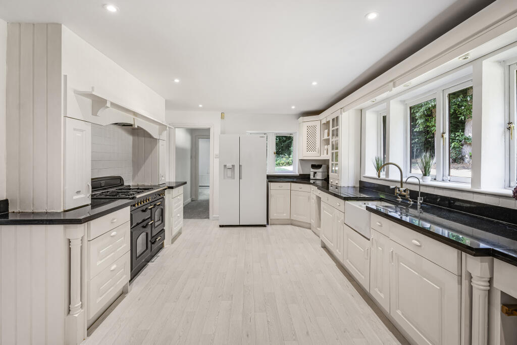 Additional image 4 of Orchard Road, Tewin, Welwyn, AL6