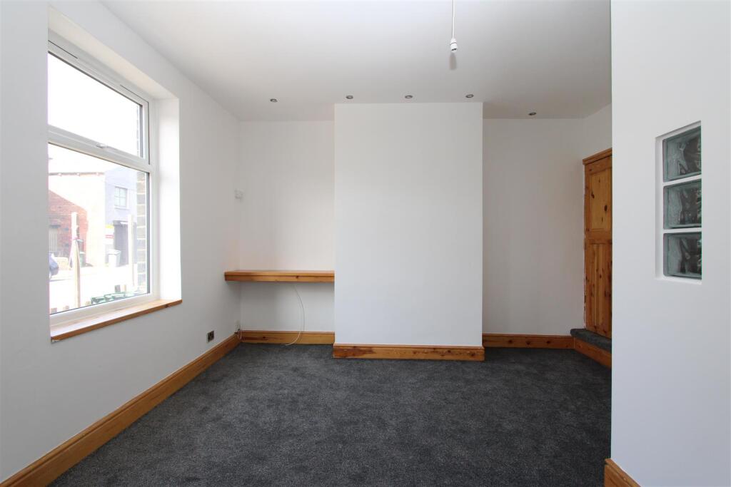 Additional image 7 of Halstead Place, Bradford