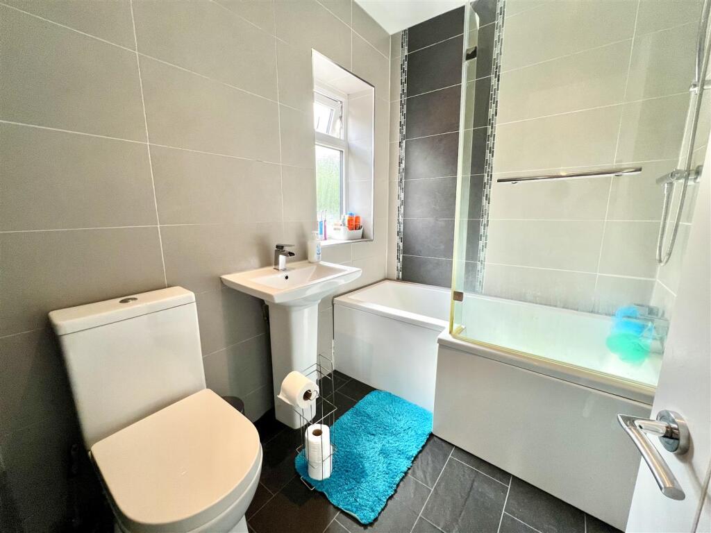 Additional image 8 of Exley Crescent, Keighley